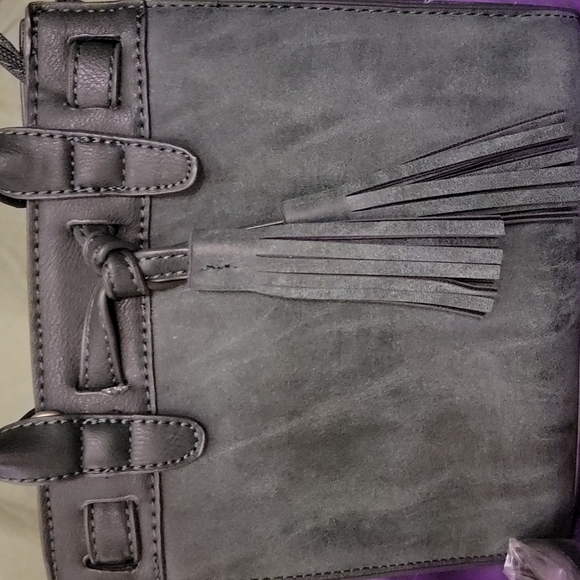 Green suede small hand bag with detachable crossbody strap - Picture 2 of 6